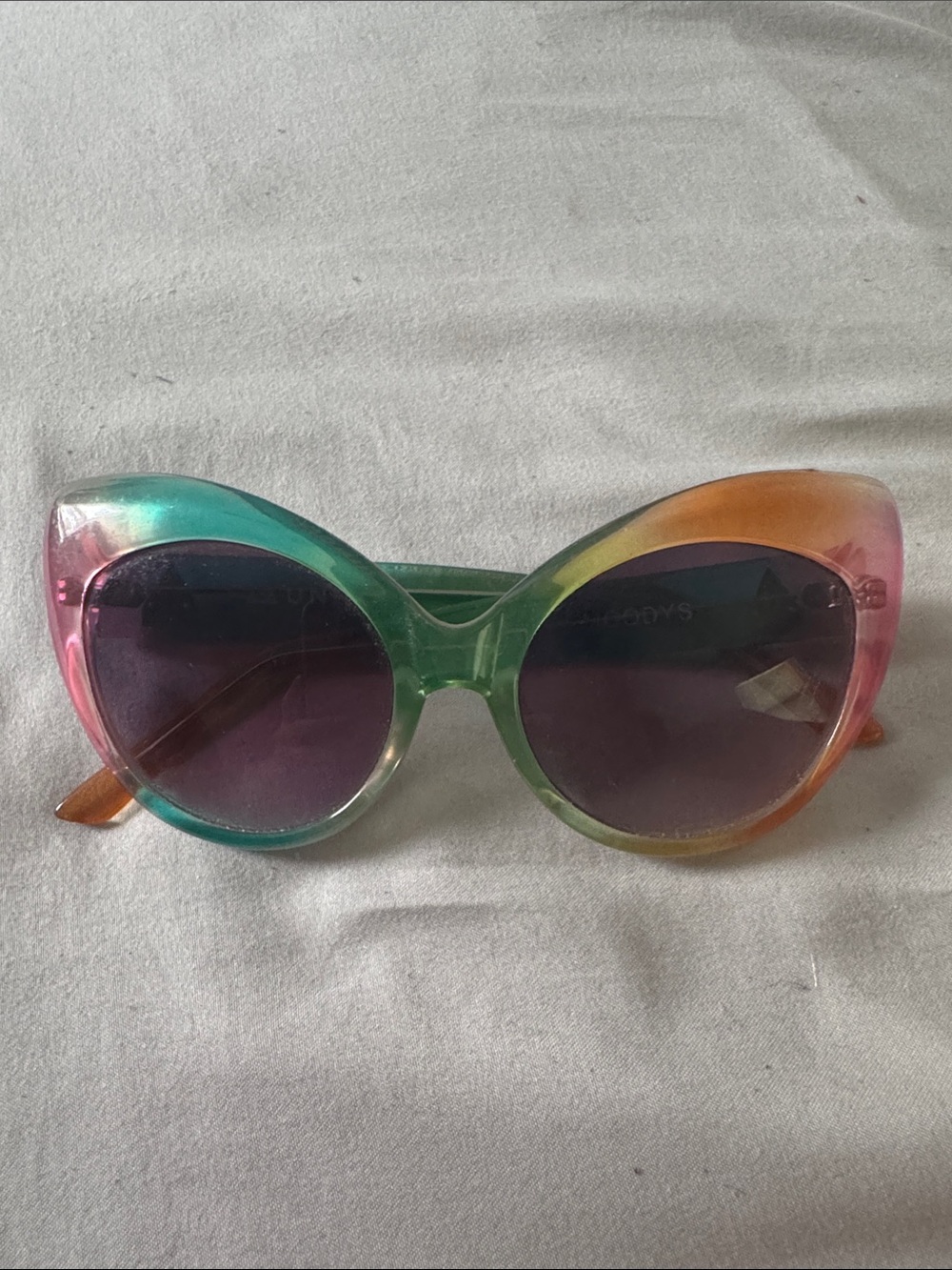 UNIF “Moody’s” Multicolor Gradient Cat-Eye Sunglasses - Pink Green Orange